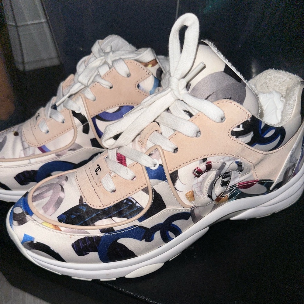 Chanel shoes still brand new !!!!